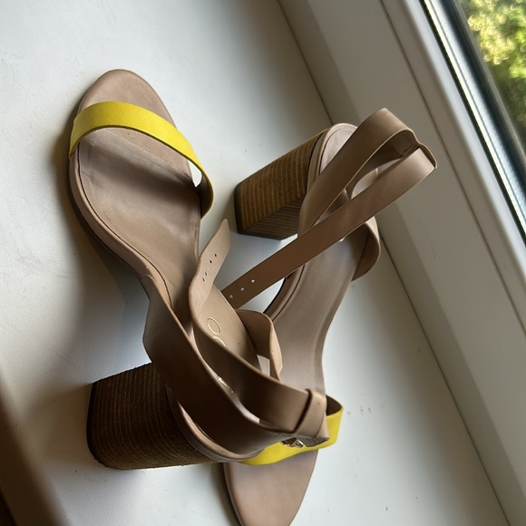 Aldo Yellow Open-toes hells US 8 - Picture 3 of 5